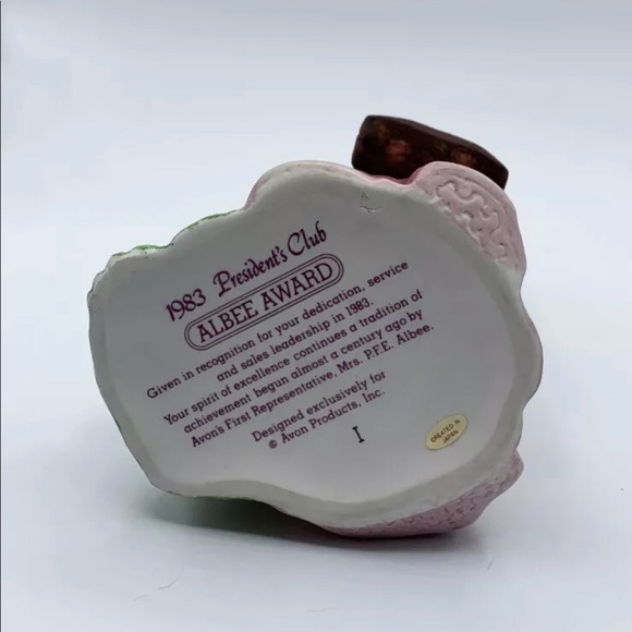 Vintage Avon Lady Albee Award figurine 1983 - Picture 3 of 6